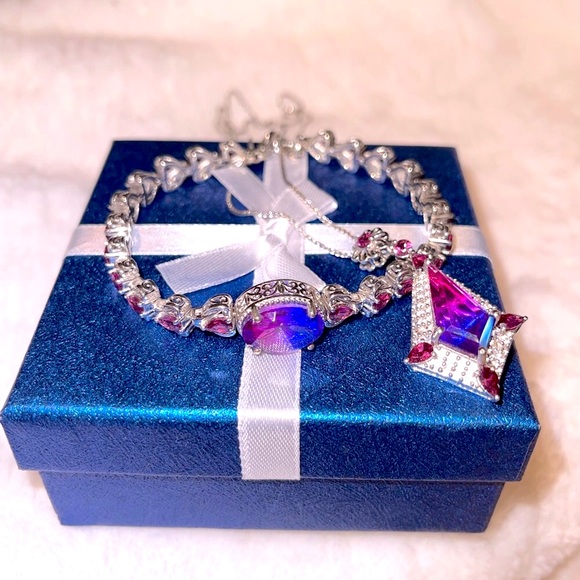 Midnight Fuscia Bracelet and Pendant 22”Chain - Picture 3 of 11